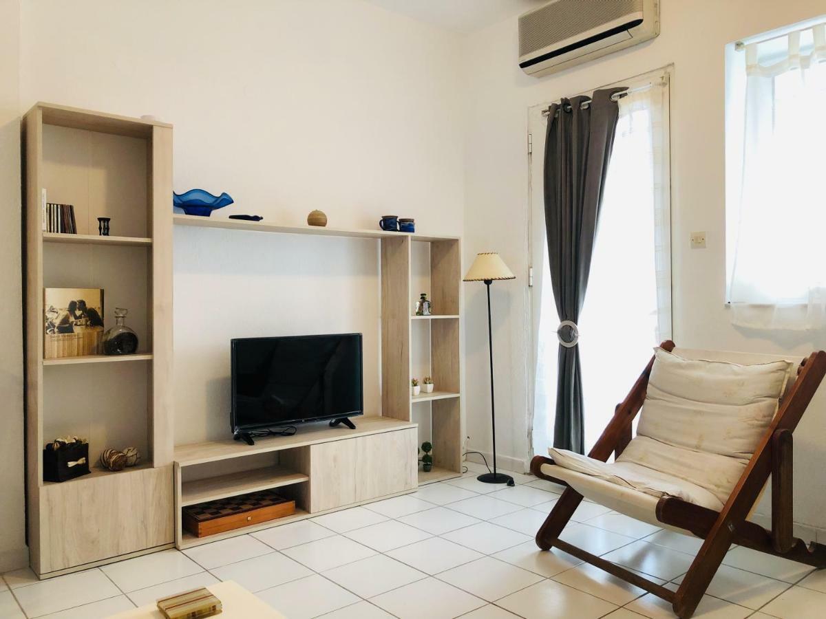 Seafront Maisonette in Fourka Extérieur photo