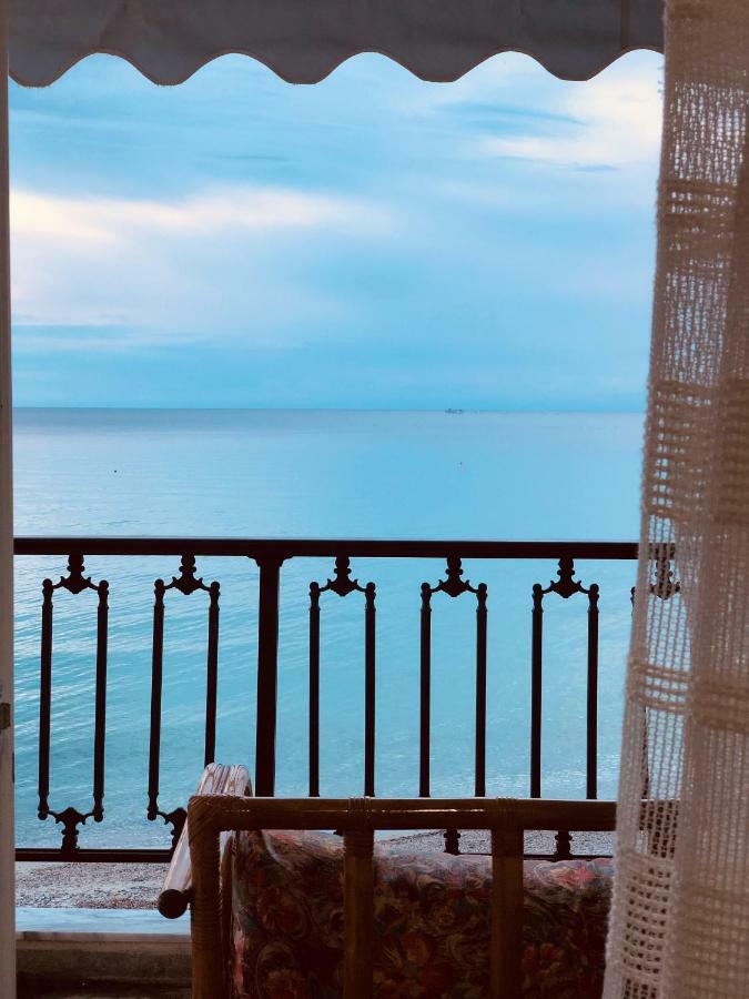 Seafront Maisonette in Fourka Extérieur photo